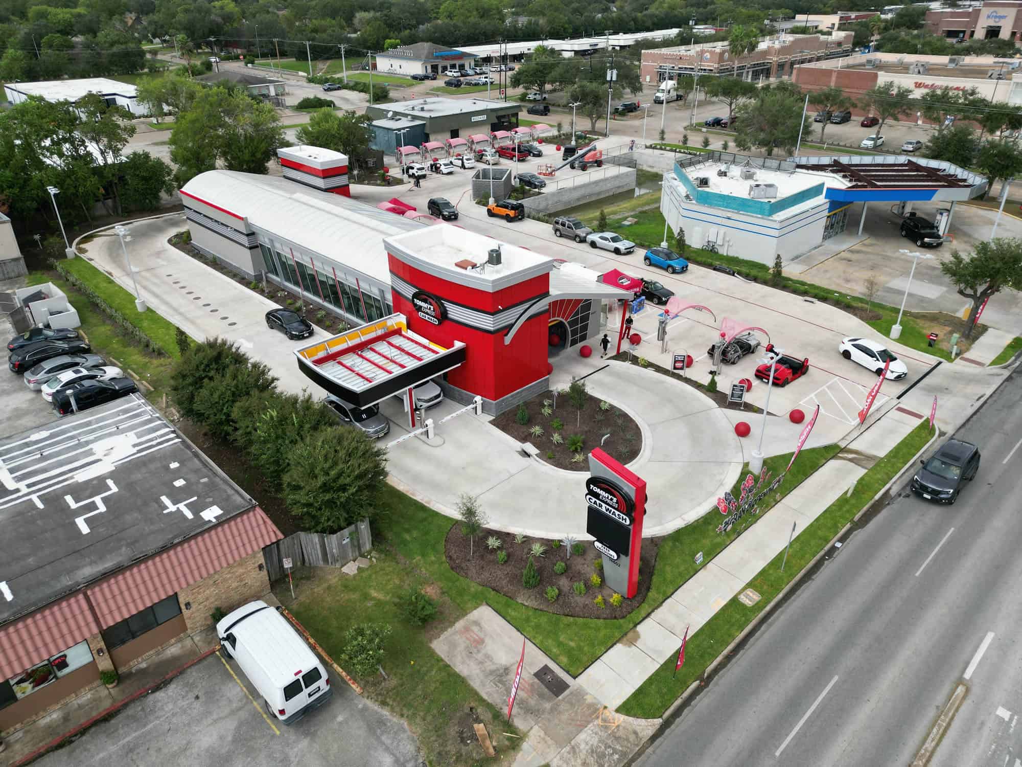 Outside birdseye view of Tommy's Express Car Wash